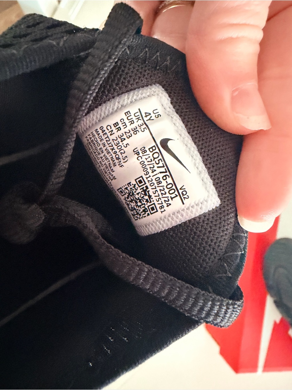 NIB Nike Air Max 270 Triple Black Sneakers 4Y or 5.5 women’s - Picture 2 of 5
